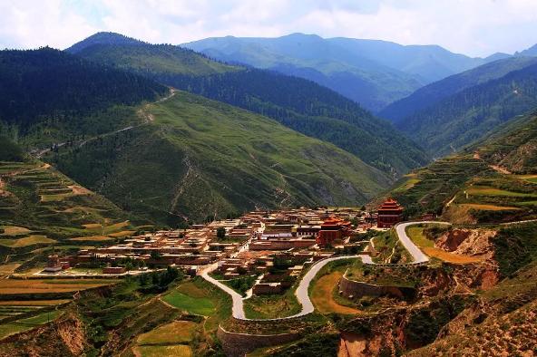 青海，高原秘境的壮丽画卷